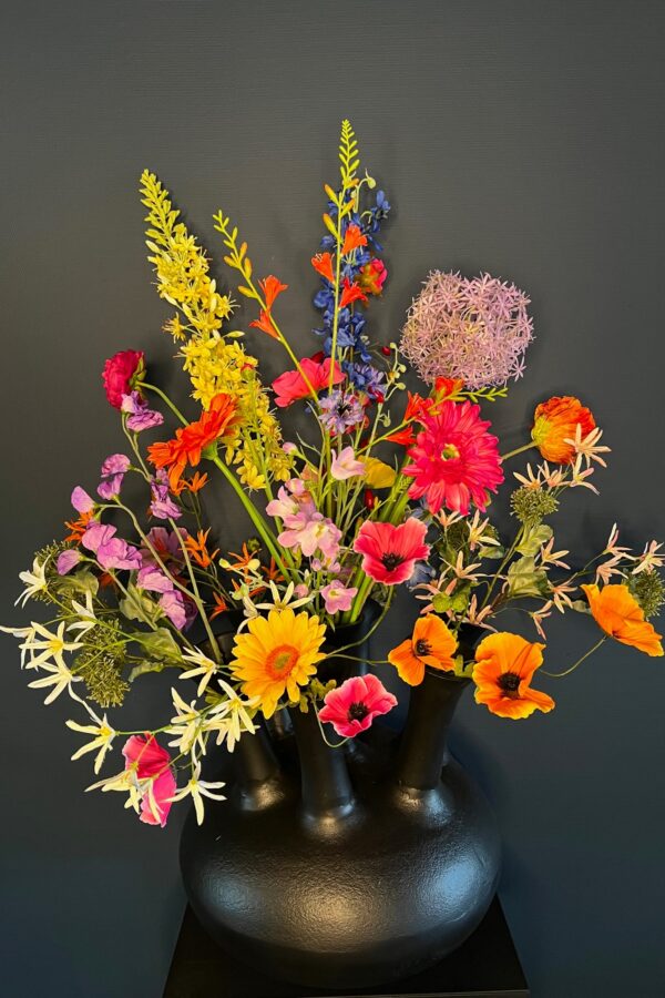 Zijdenbloemen boeket Aline voor in de 7 mouth toetervaas