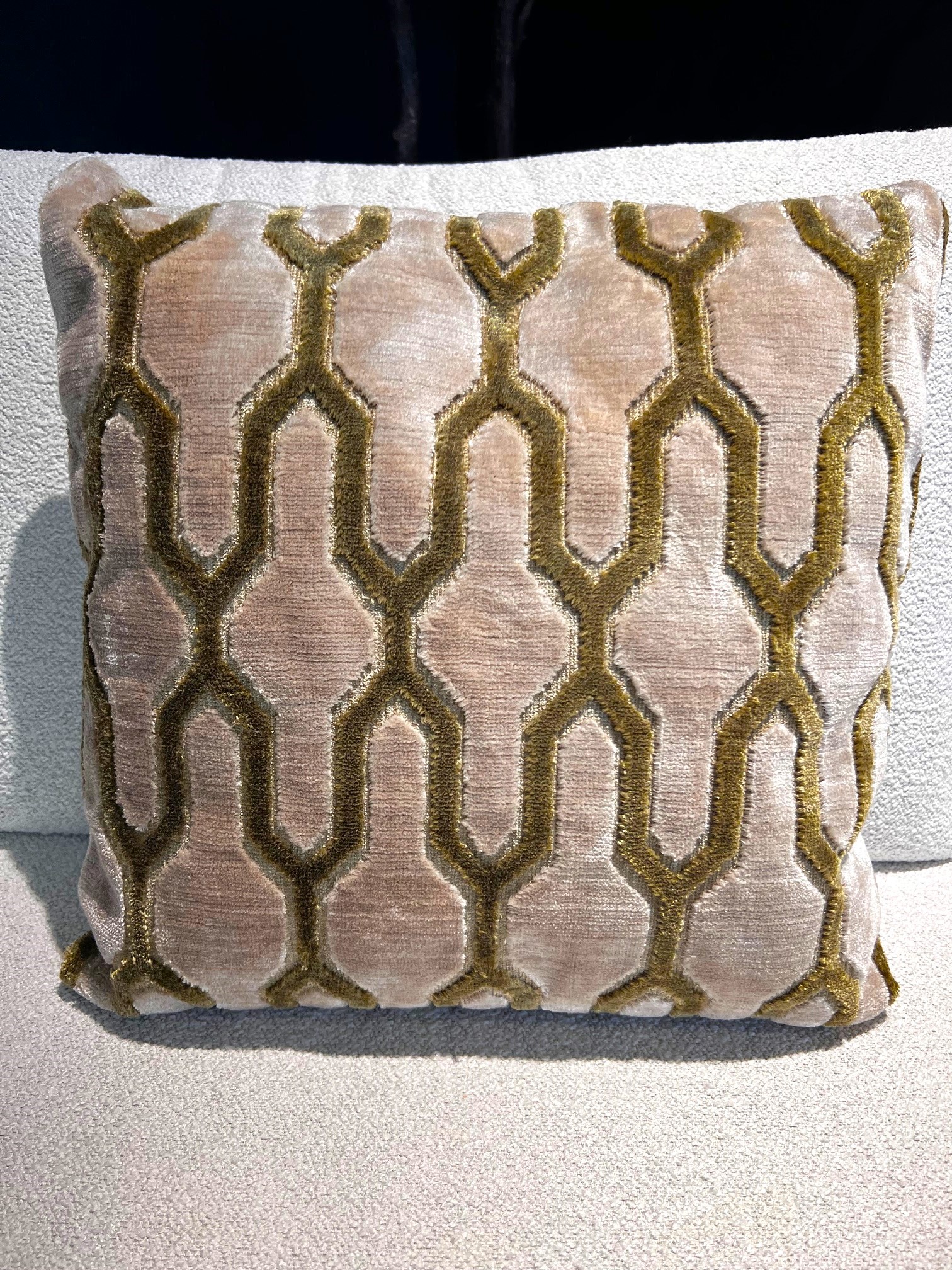 Velvet kussen zand/groen - 42x42 cm